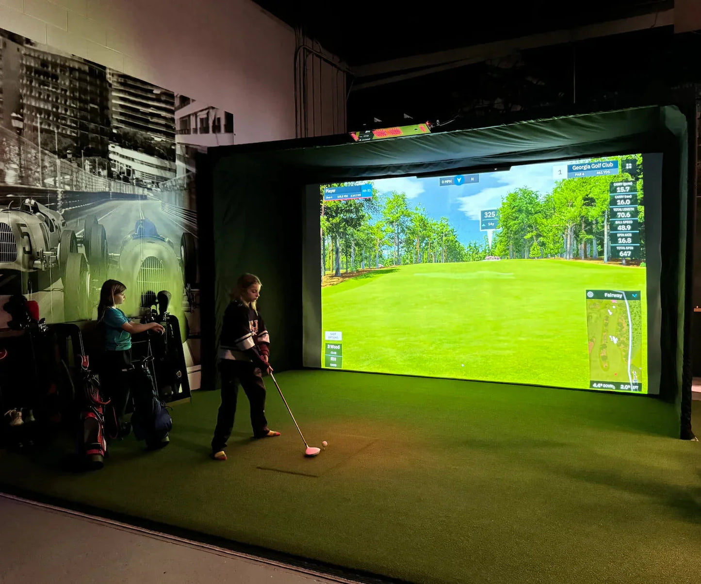 Parlour Series Golf Enclosure – The Sport Screen