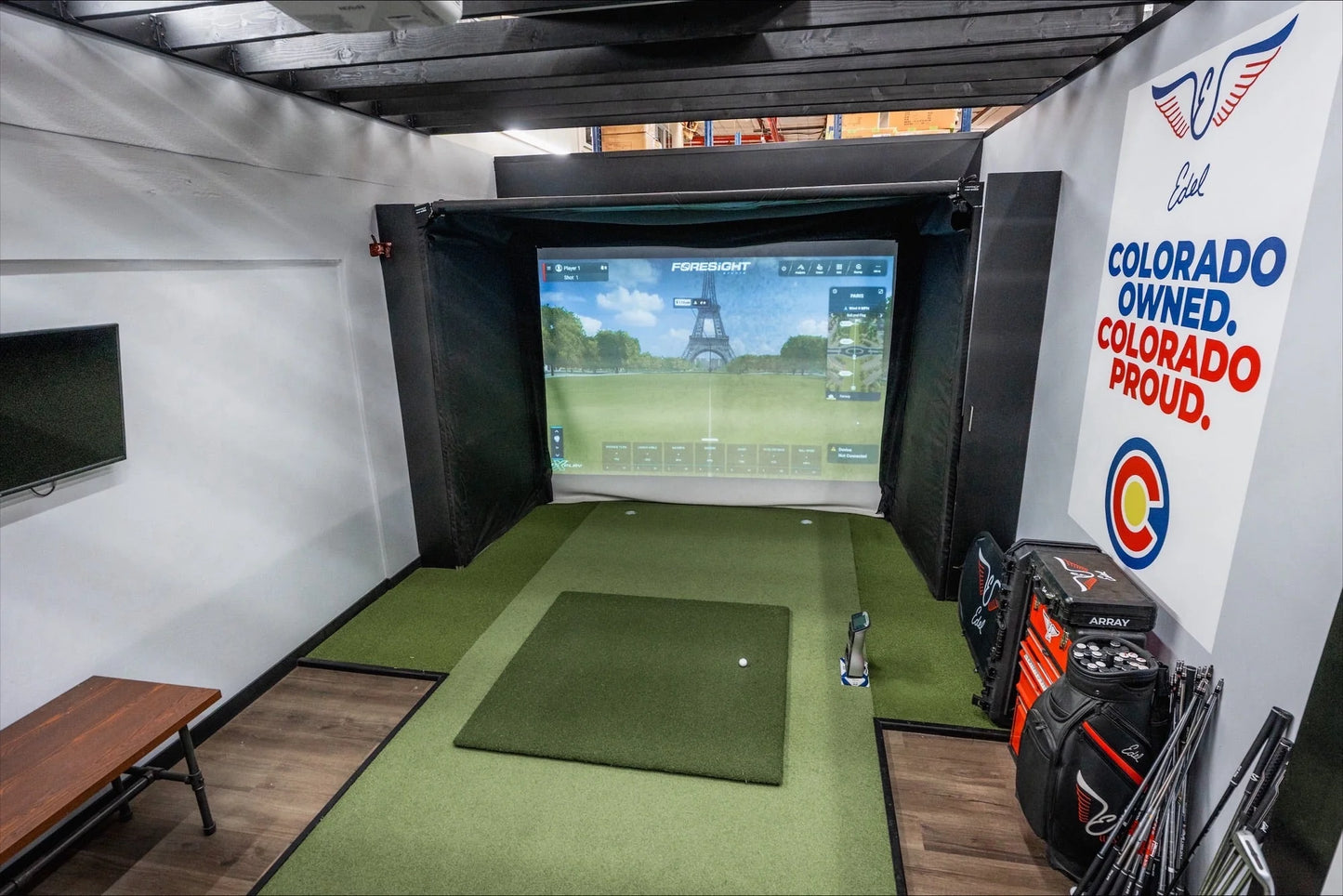 Parlour Series Golf Enclosure – The Sport Screen