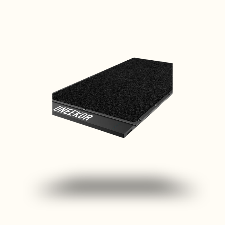 Black platform with 'UNEEKOR' branding on a white background